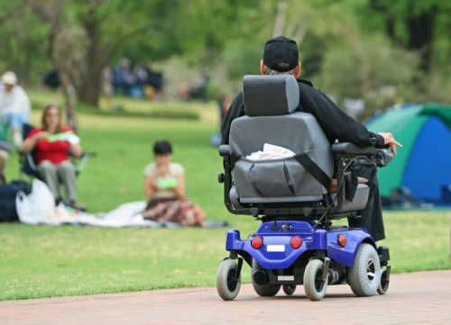 fauteuil-roulant-ou-rouler-750x542-750x542.jpg